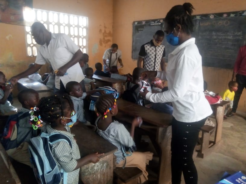 Covid-19 : l’Association Tchaoudjo Dité-dama s’active aux côtés des élèves de préscolaire à Sokodé