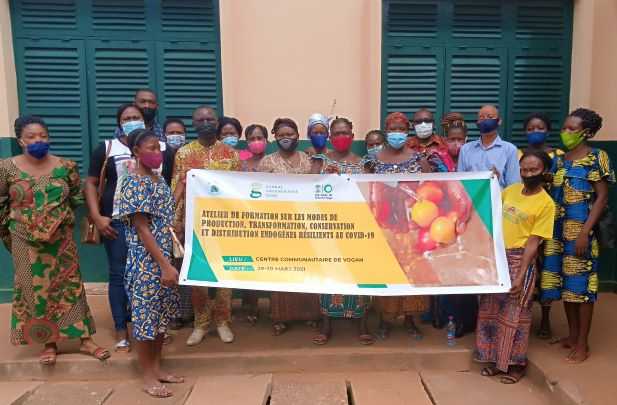 GARED et AMIS DE LA TERRE forment les femmes agricultrices de Vogan sur les pratiques endogènes résilientes au COVID-19