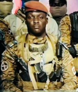 Burkina: le capitaine Ibrahim Traoré pousse  Damiba vers la sortie et reprend les commandes du pays