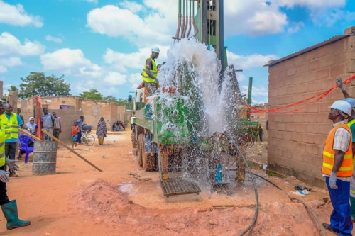 Le ministre Yark Damehame inaugure des ouvrages d’adduction d’eau potable à Agou-Gadzépé