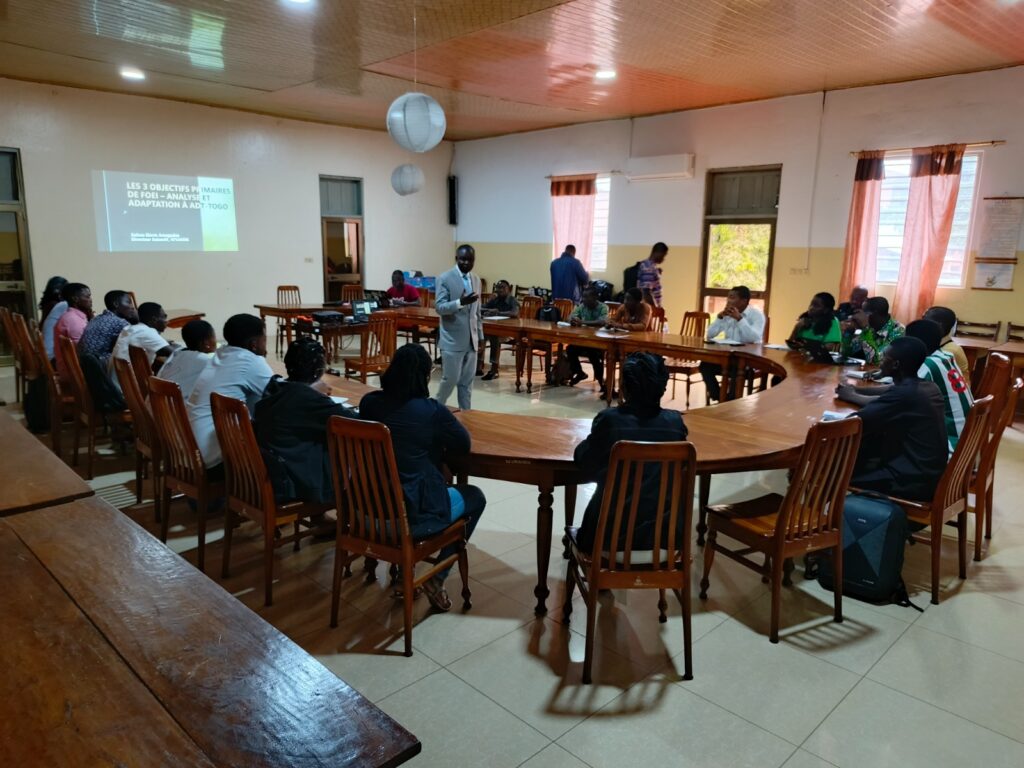 Dialogue sur la justice climatique : la société civile togolaise se mobilise pour un futur inclusif