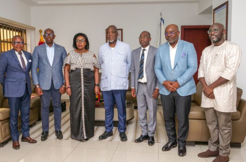  Rencontre entre le ministre de la Justice et l&rsquo;Union africaine des huissiers de justice