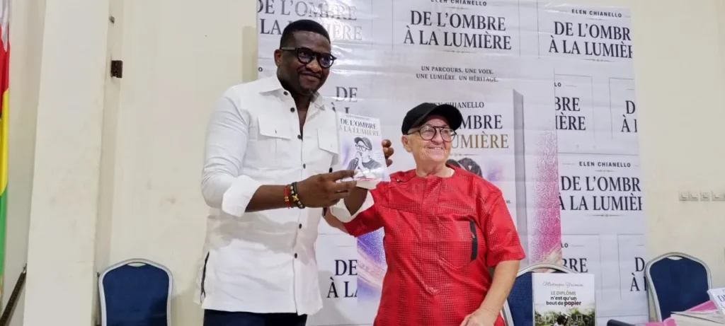 Dédicace de l&rsquo;ouvrage « De l’Ombre à la Lumière » d’Elen Chianello