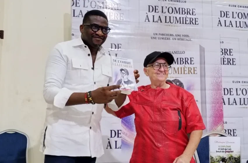 Dédicace de l&rsquo;ouvrage « De l’Ombre à la Lumière » d’Elen Chianello